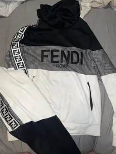2026年最新】Fendi メンズ ジャージの人気アイテム - メルカリ