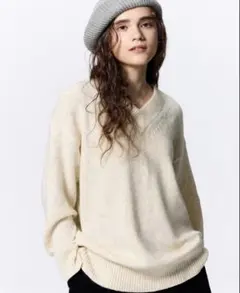 【新品】GU メランジVネックセーター　ベージュホワイト