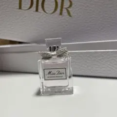 ミスディオール　ブルーミングブーケ