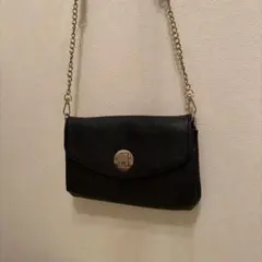 黒 ショルダーバッグ ゴールド金具