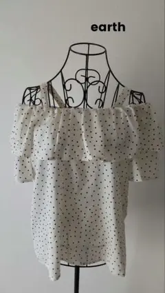 #earth #未使用 #ドット柄 #オフショルダー #トップス #フリーサイズ