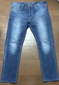 Item thumbnail for item c3ea7b1e-0c03-4c45-8488-c43b39dae2c8