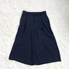 H146 ユニクロ　ワイドパンツ　ネイビー　タック