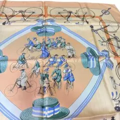 HERMESエルメス ベスト カレ六分儀柄 シルク100% 42サイズフランス製
