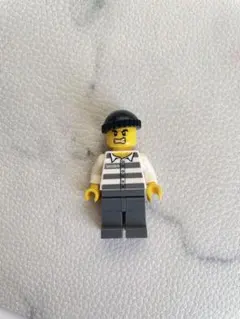 LEGO レゴ　ミニフィグ　囚人