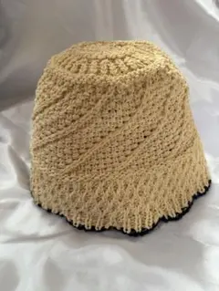 ベージュ編み込みバケットハット