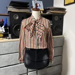 オレンジ ストライプ柄リボン付き長袖シャツ