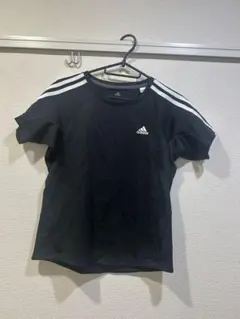 adidas ブラック ストライプ Tシャツ