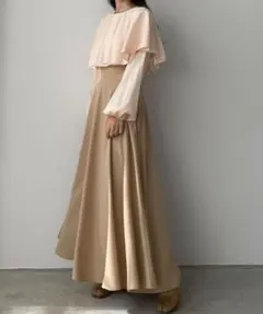 ハイウエストボリュームフレアスカート　ベージュ　louere