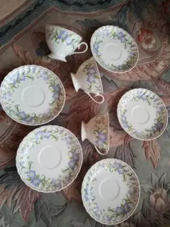 ナルミ　NARUMI　花柄ティーカップ3個、ソーサー(小皿5枚)　セット売りのみ