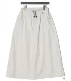 新品　Champion ホワイト フレアスカート