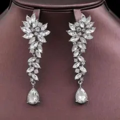 1239☆ロングピアス　ブライダル　ウェディング　結婚式　クリスタル挙式　前撮り