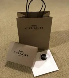 未使用　コーチ　小物　ギフトボックス　ショップ袋　シール　半紙