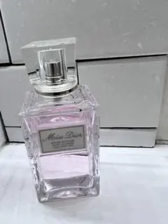 ミス ディオール シルキー ボディ ミスト 100ml