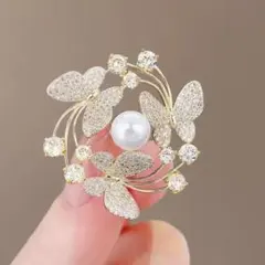 蝶　バタフライ　ブローチ　真珠　コサージュ　贈り物 シルバー