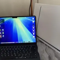 ミッドナイトブラック 13インチ M4 2025 MacBook 本体