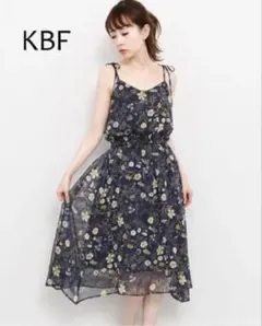 KBF 花柄 ボタニカル　キャミワンピース フレアスカート アーバンリサーチ