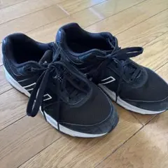 ニューバランス　スニーカー（MW880BK5）