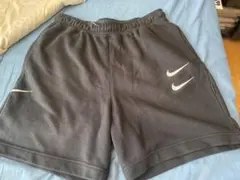 Nike　ナイキ　 ダブル スウッシュ ハーフパンツ 黒　XL　人気サイズ