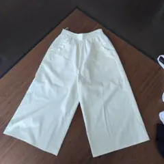 最終値下げearth music&ecology ホワイトフリルデザインパンツ