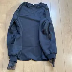 ブラック長袖トップス 透け感スリーブ