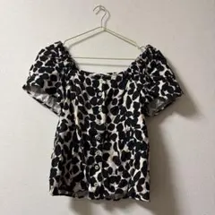 スクエアネック　パフスリーブ　水玉模様シャツ（EUR 38）