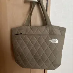 THE NORTH FACE キルティング トートバッグ ベージュのサムネイル