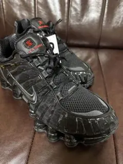 新品　NIKE W SHOX TL BLACK/BLACK-MTLC ２６センチ