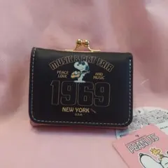 ＜匿名発送＞PEANUTS スヌーピー がま口ミニ財布