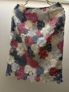 花柄刺繍 タイトスカート レーススカートのサムネイル
