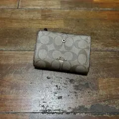 Coach 二つ折り財布 ベージュ モノグラム