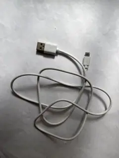 USB-A to Micro USB ケーブル ホワイト