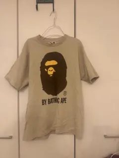A BATHING APE ベージュ Tシャツ Mサイズのサムネイル