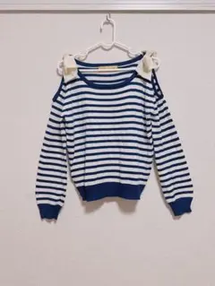 肩出し　リボン　ボーダー ニット セシルマクビー　青　白　CECIL McBEE