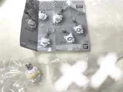 サンリオ　ガチャガチャ　めじるしアクセサリー　ふわふわスノー