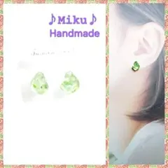 No.589-C　琉球ガラス☆鉱石型☆樹脂ポスト☆レジン☆ピアス☆グリーン