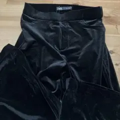 ZARA ブラックベルベットパンツ Sサイズ