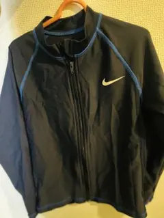 Nike ラッシュガード XS 130