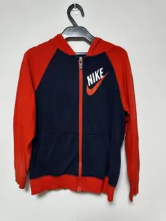 NIKE ナイキ　パーカー　スウェット　トレーナー　ポケット付き　フード付き