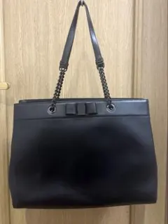 FERRAGAMO ヴァラ チェーン ブラック バッグ　専用布袋付き