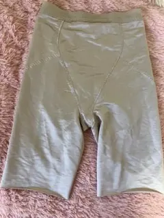 トリートドレッシング　ブライダル　ガードルM サイズ