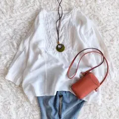 アーバンリサーチドアーズ　リネンピンタックVネックブラウス　長袖　プルオーバー