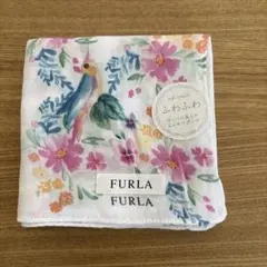 FURLA ふわふわガーゼハンカチ オカメインコと花柄