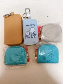 SNOOPYスヌーピー　コインケース ミニポーチ　ブルー　レザー調キーケース