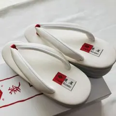 菱屋謹製 カレンブロッソ 　カフェ草履 　前坪赤 Sサイズ