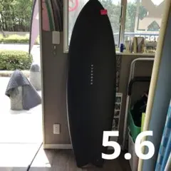 新品格安ESSENCE ショートボード ブラックフィッシュ5’2フィン付き ESSENCE エッセンス SHORT ショート EPS FUTURES フィン付き
