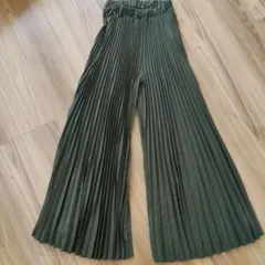 オリーブグリーン プリーツ ワイドパンツ Sサイズ