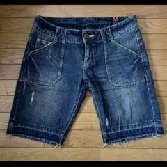 Item thumbnail for item 3a5f4ee6-dc37-49d1-a1a0-f007e9fbd79d