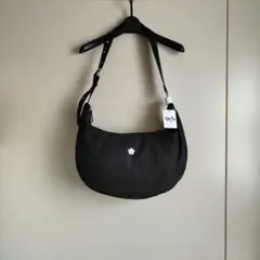 マリークワント　ワンポイント刺繍 ナイロン ショルダーバッグ　ブラック　新品