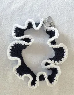 フリルデザインスマホストラップ